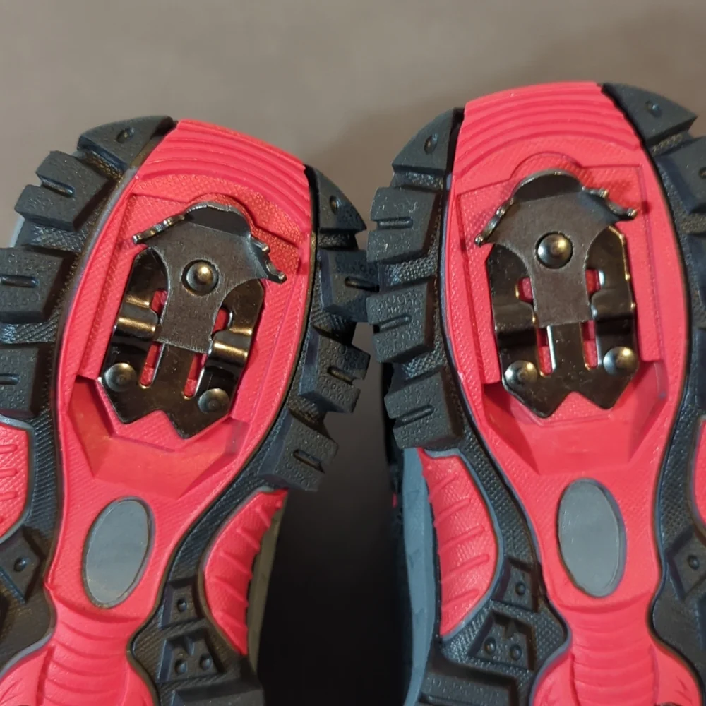 Vitike Ashion Outdoor Crampons Hiking Snow Boots Red on Black Size 9